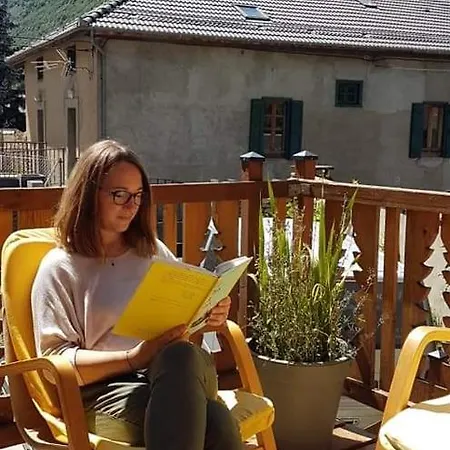 La Maison De Neige Semesterbostad Merens-les-Vals
